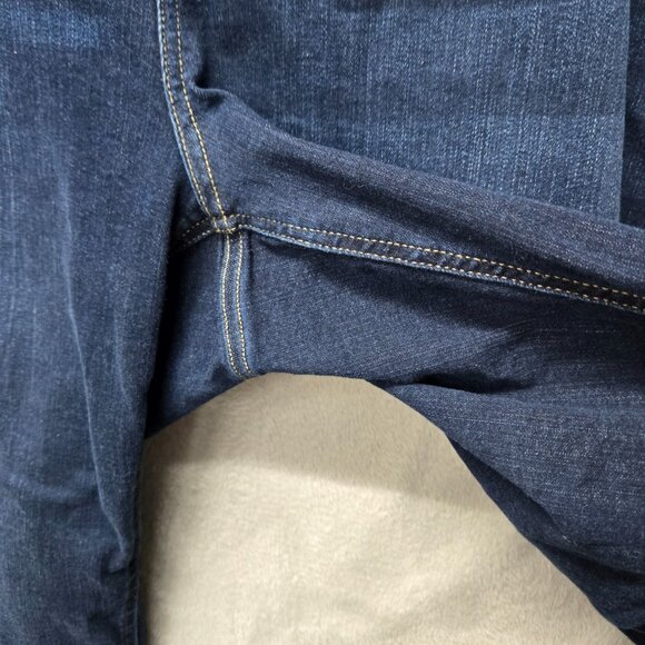 Liz Claiborne 22W Plus Size Jeans Sara Crop High Rise Stretchy Medium Wash Butto - Picture 6 of 8